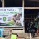 Perwakilan PT Etam Bersama Lestari memberikan insentif program Desa Bebas Api kepada warga di Kutai Timur