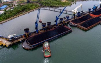 Haji Isam Nego Akuisisi 62% Saham BYAN Rp 52,6 Triliun