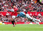 Erling Haaland merayakan gol kemenangan Manchester City ke gawang Manchester United di Old Trafford.