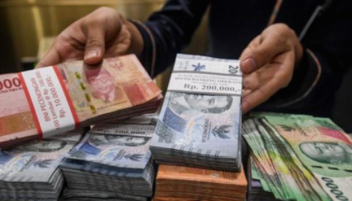 Rupiah Berpotensi Melemah Tertekan Inflasi AS dan Harga Minyak