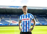 Mees Hilgers saat diperkenalkan sebagai pemain baru SC Heerenveen untuk musim 2026/27.