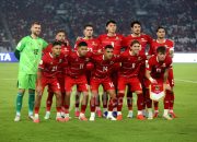 Pelatih timnas Indonesia John Herdman saat memimpin laga kontra Singapura di Stadion GBK