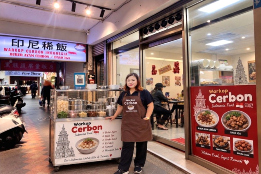 Tati Purwanti, mantan PMI asal Indramayu, merintis usaha kuliner Bubur Cirebon di Taiwan dengan dukungan perbankan BRI.