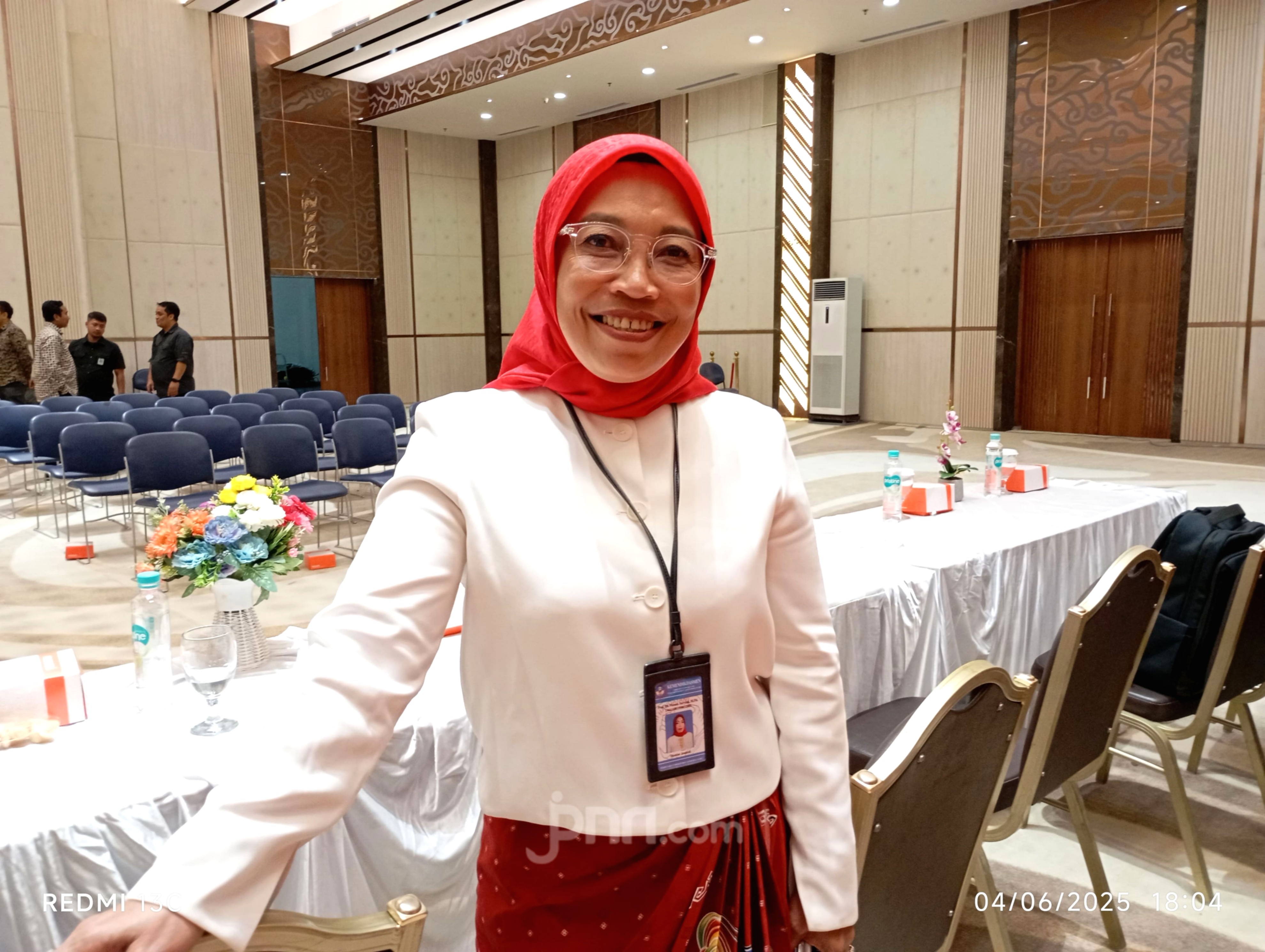 Dirjen GTK Kemendikdasmen Nunuk Suryani memberikan keterangan terkait status guru PPPK.