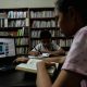 Suasana area sekolah yang terdampak sebaran abu vulkanik dari erupsi Gunung Anak Krakatau