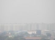 kualitas-udara-di-makassar-buruk,-warga-diminta-pakai-masker