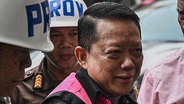 kejagung-siapkan-34-jaksa-hadapi-febrie-adriansyah