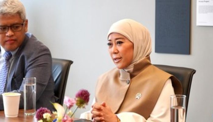 Menkomdigi Soroti Pembangunan Data Center AI Agar Tak Ganggu Layanan Publik